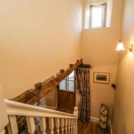 2 Meadow View * Grange-over-Sands